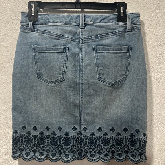 Talbots Y2K Embroidered Denim Pencil Skirt Womens 4 Floral Scalloped Hem Classy - Picture 4 of 11